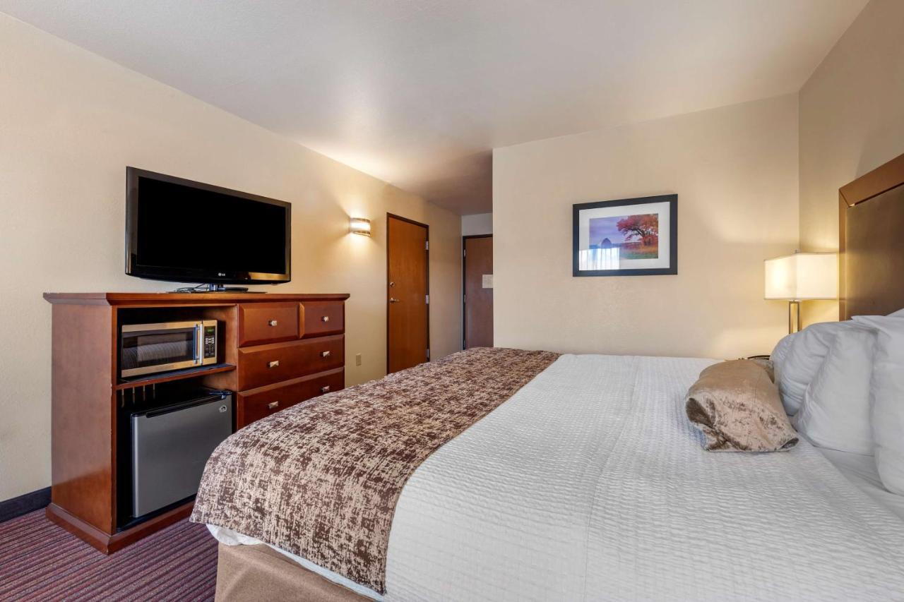 Best Western Plus Sparta Trail Lodge Dış mekan fotoğraf