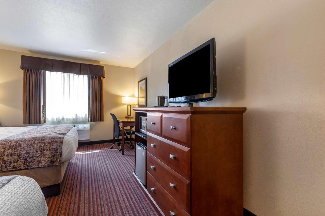 Best Western Plus Sparta Trail Lodge Dış mekan fotoğraf